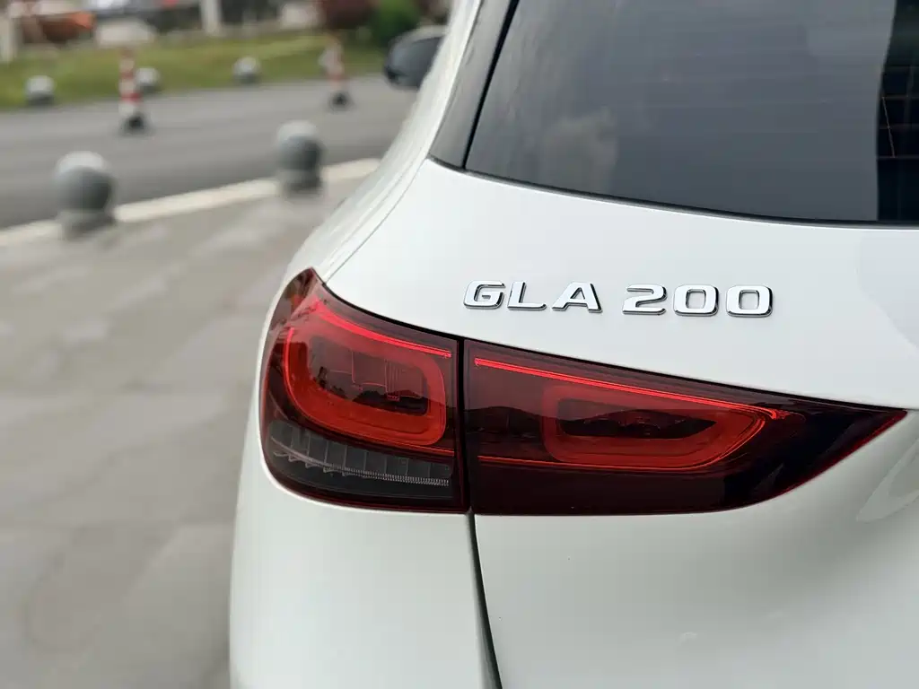 Mercedes-Benz GLA — фото 8