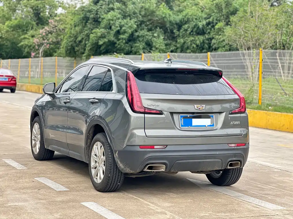 Cadillac XT4 — фото 8