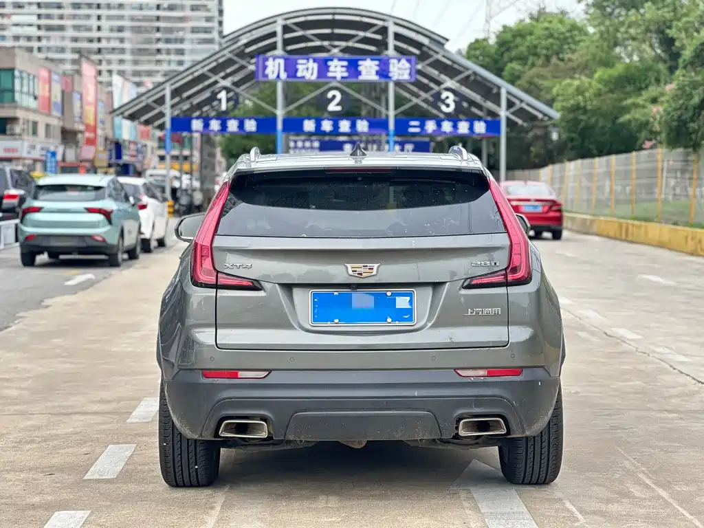 Cadillac XT4 — фото 9