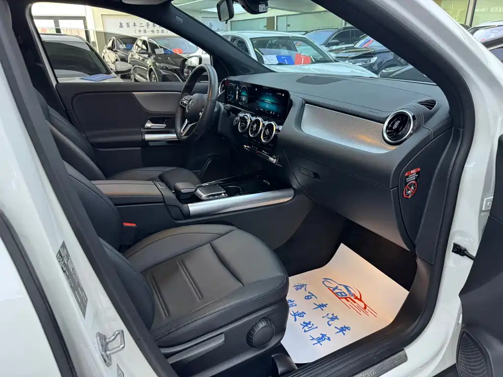 Mercedes-Benz GLA — фото 6
