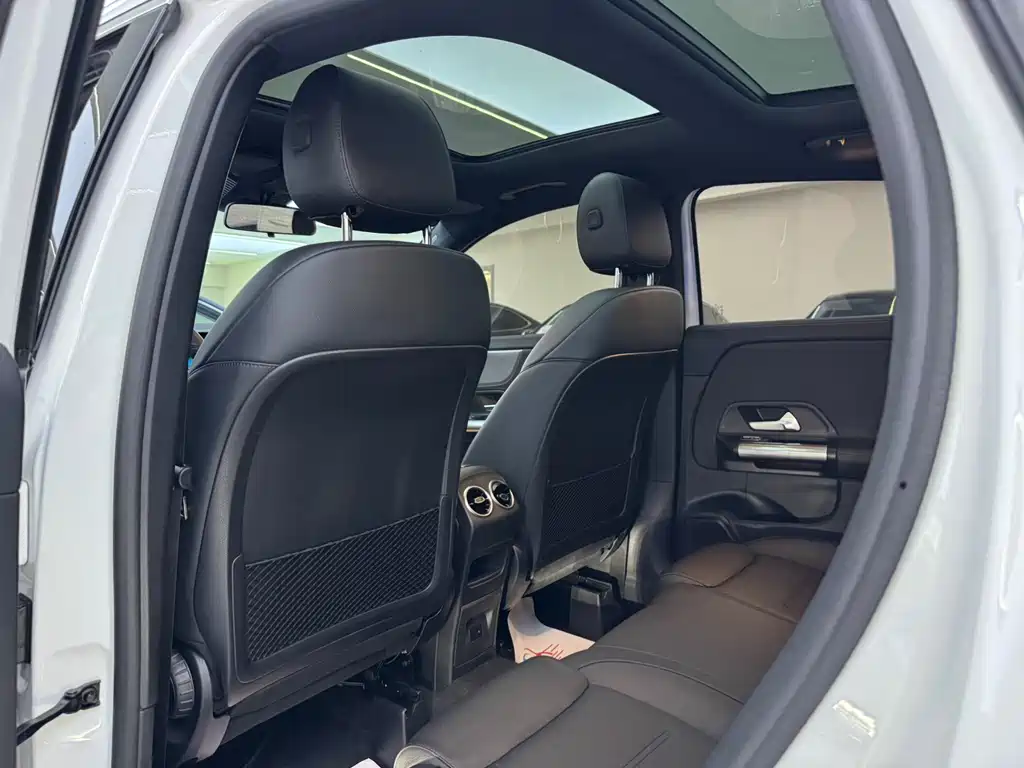 Mercedes-Benz GLA — фото 7