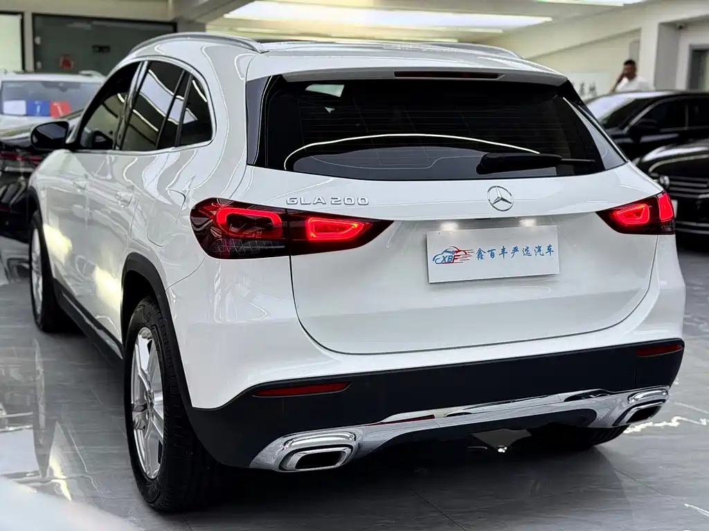 Mercedes-Benz GLA — фото 8