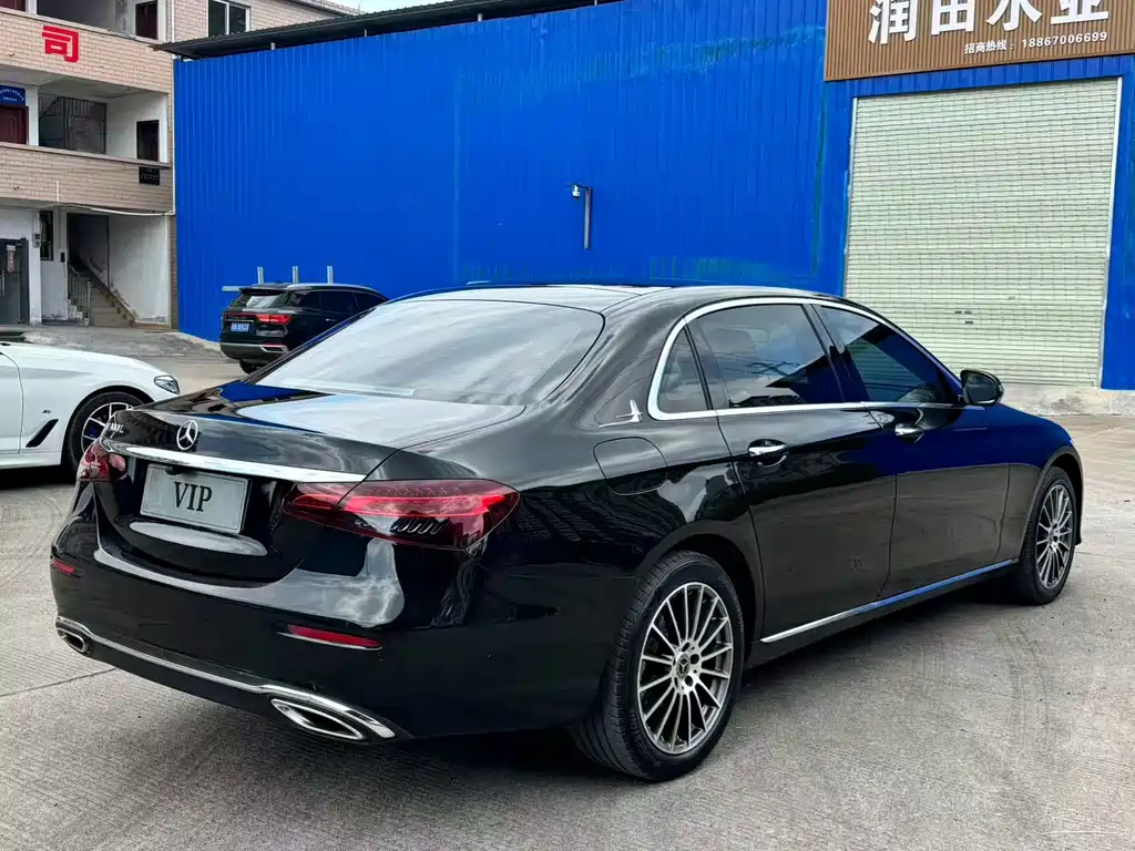 Mercedes-Benz E-Class — фото 5