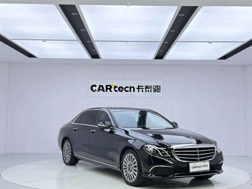 Mercedes-Benz E-Class — фото 7