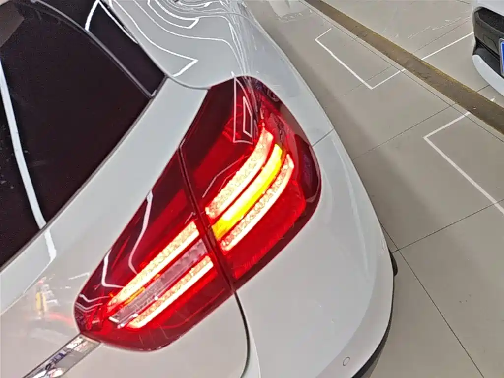 Mercedes-Benz GLA — фото 8