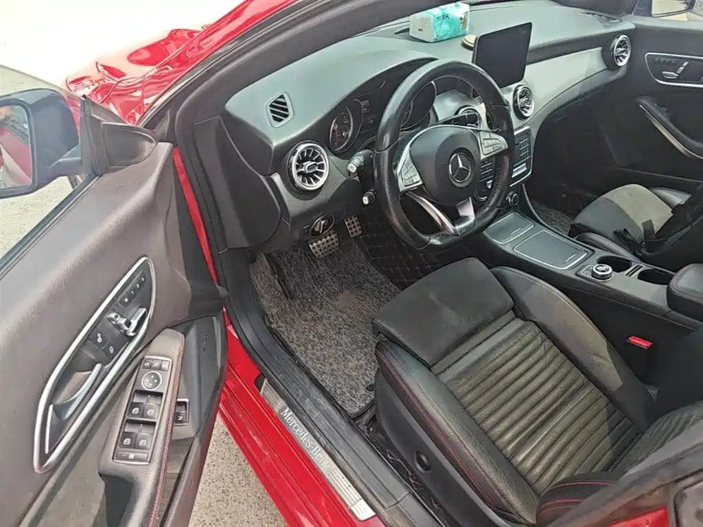 Mercedes-Benz CLA (Import) — фото 11