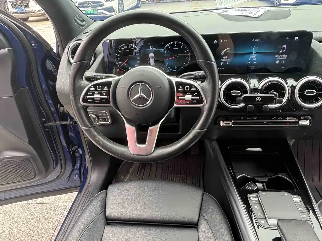 Mercedes-Benz GLA — фото 6