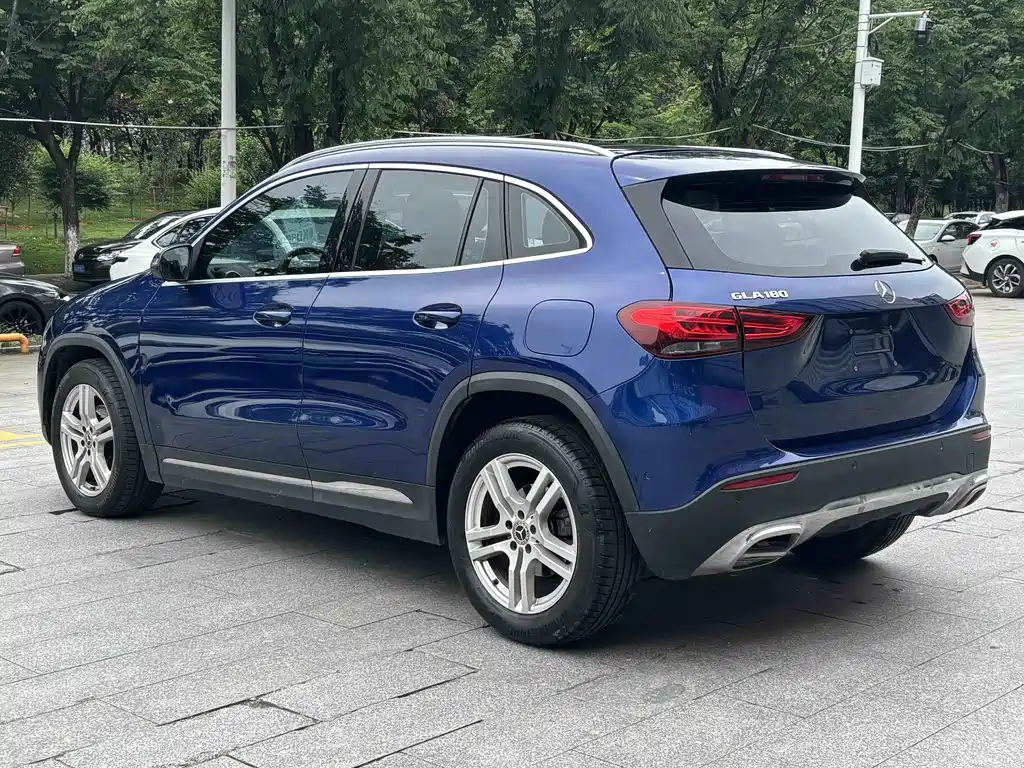 Mercedes-Benz GLA — фото 8