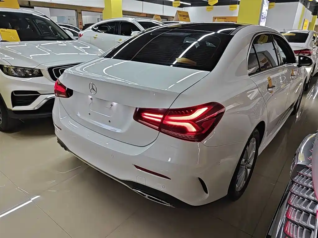 Mercedes-Benz A-Class — фото 7