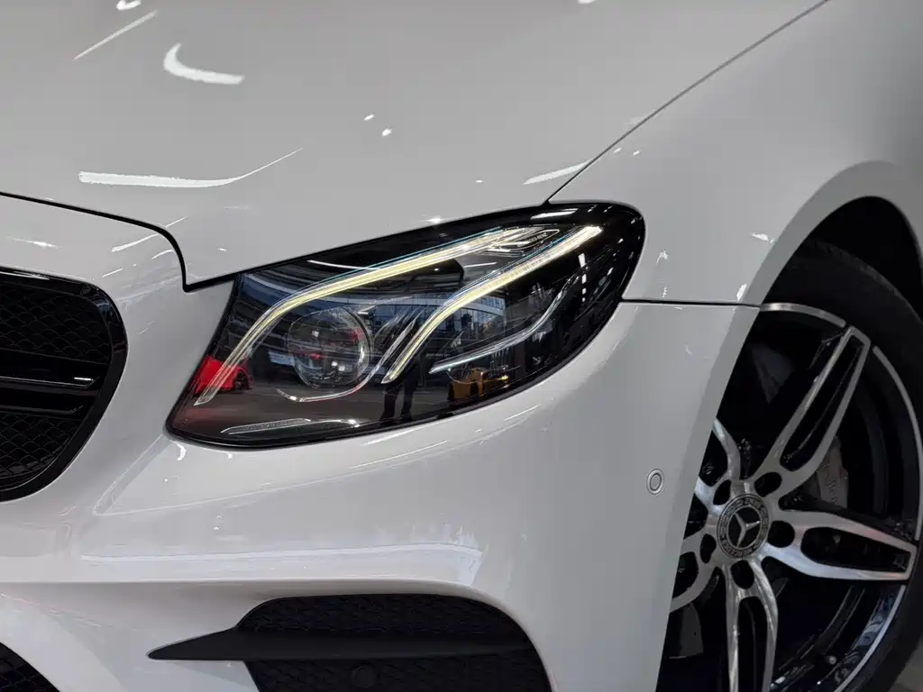 Mercedes-Benz E-Class (Import) — фото 9