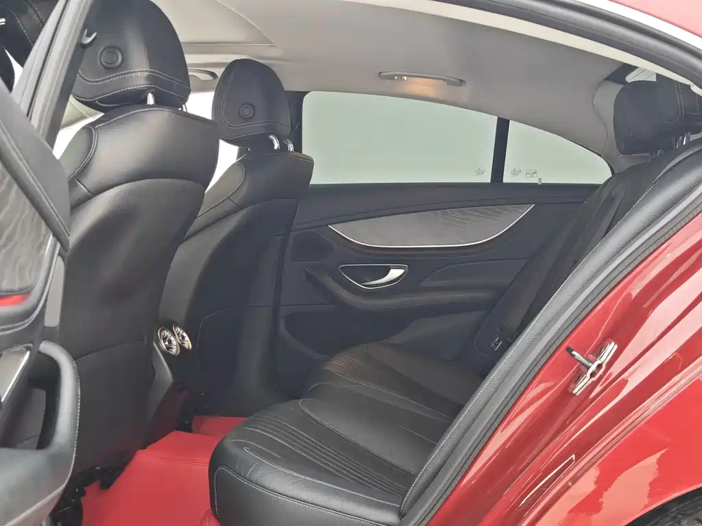 Mercedes-Benz CLS — фото 8