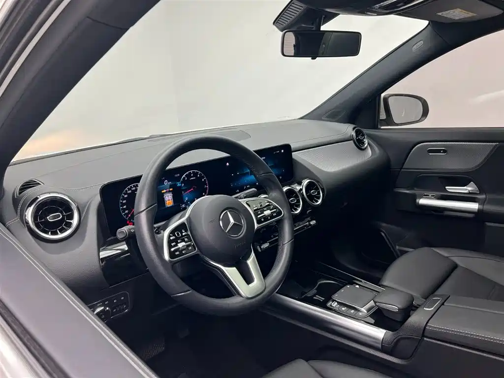 Mercedes-Benz GLA — фото 16