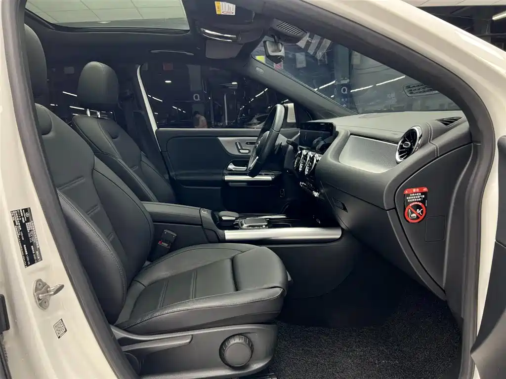 Mercedes-Benz GLA — фото 19