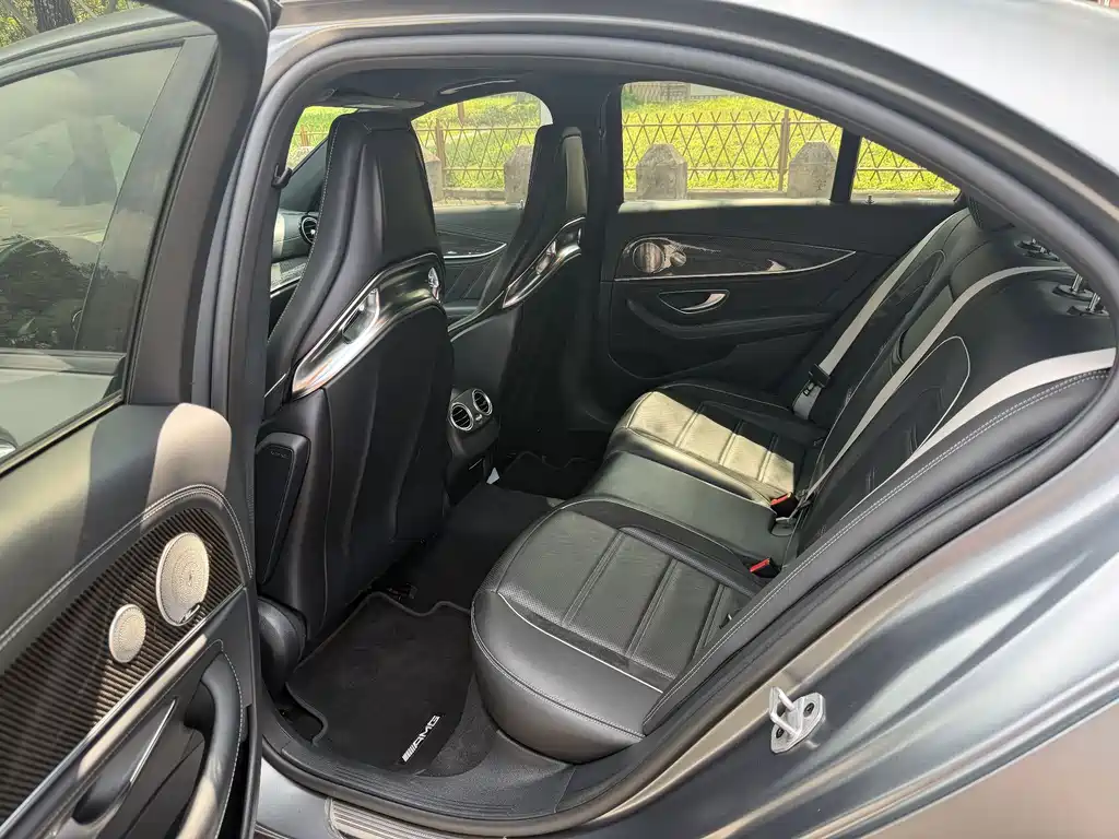 Mercedes-Benz E-Class AMG — фото 4