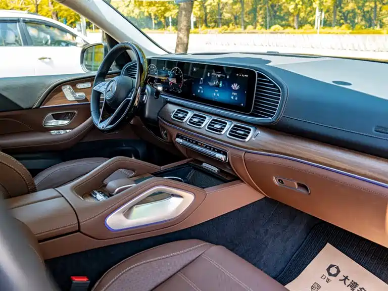 Mercedes-Benz GLS — фото 11