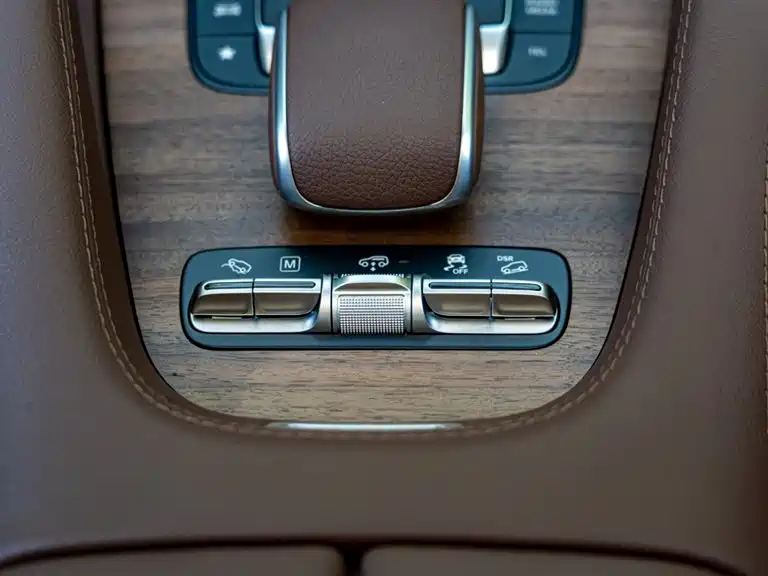 Mercedes-Benz GLS — фото 13