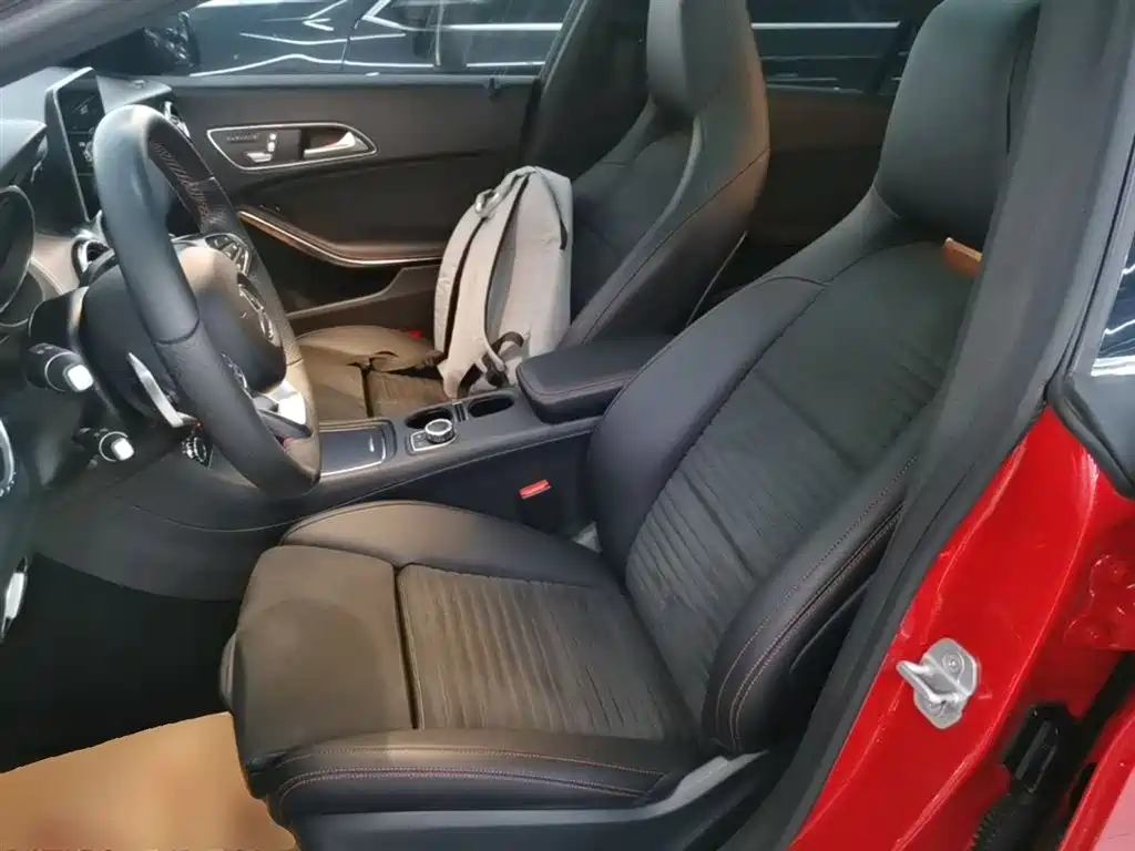 Mercedes-Benz CLA (Import) — фото 15