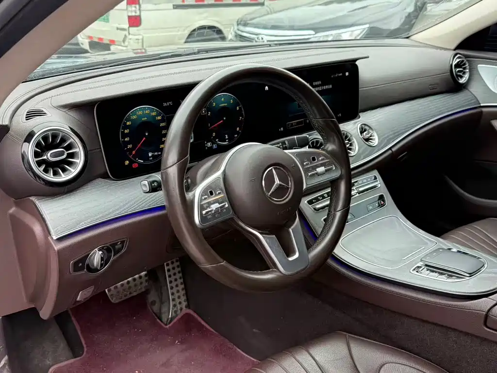 Mercedes-Benz CLS — фото 4