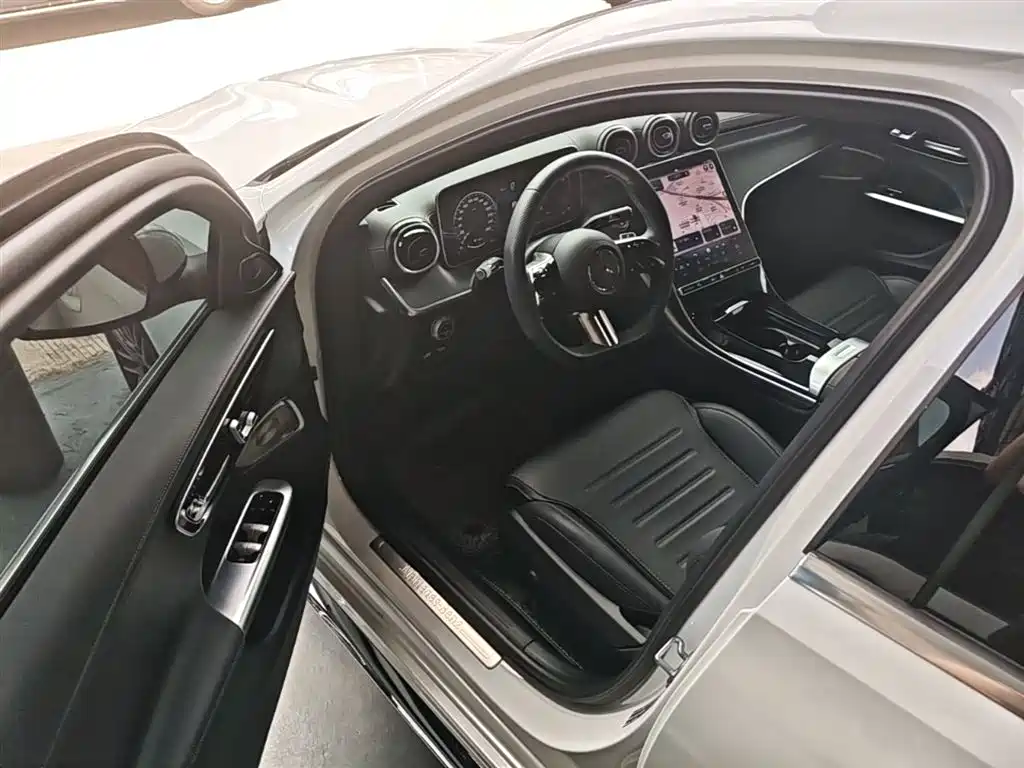 Mercedes-Benz C-Class — фото 16