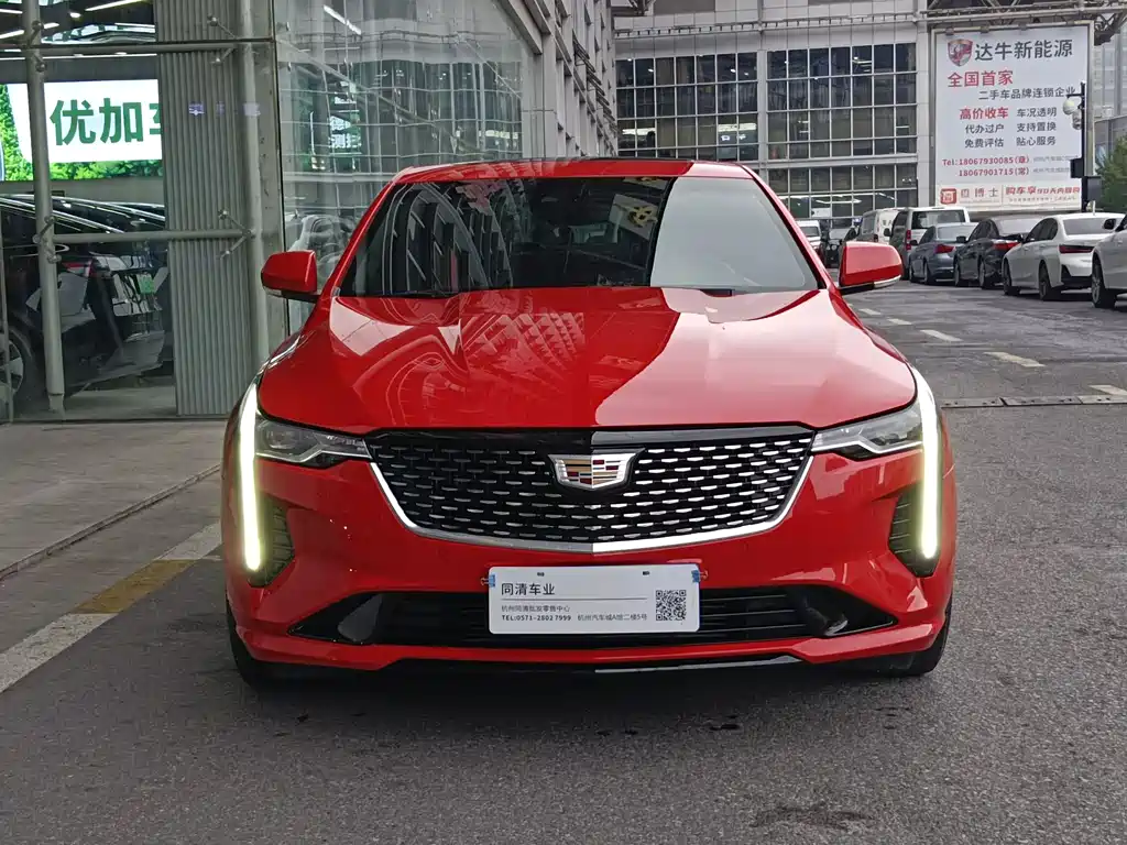 Cadillac CT4 — фото 2