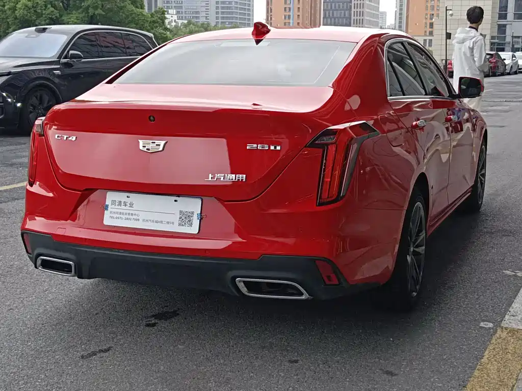 Cadillac CT4 — фото 8