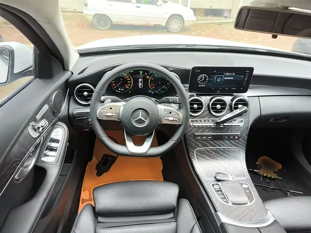 Mercedes-Benz C-Class — фото 11