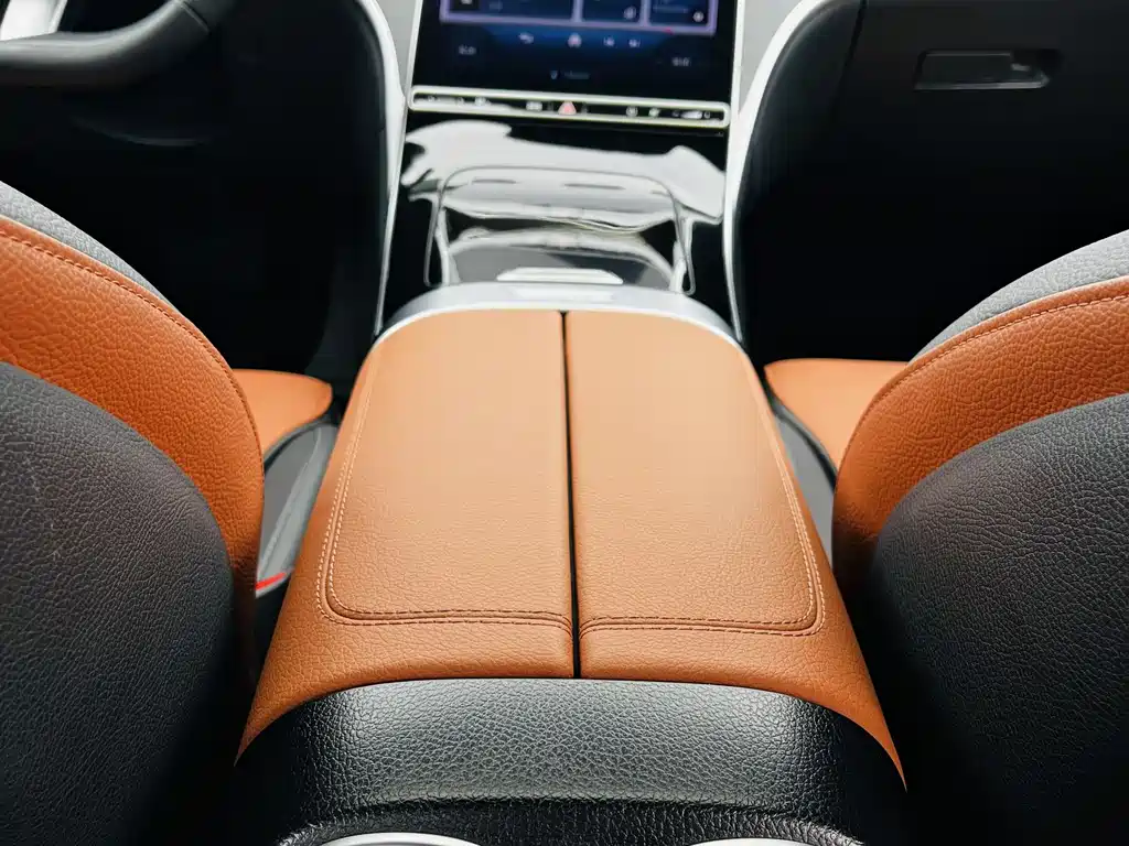 Mercedes-Benz C-Class — фото 19