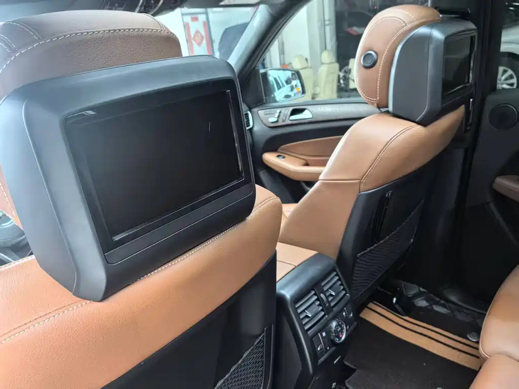 Mercedes-Benz GLS — фото 11