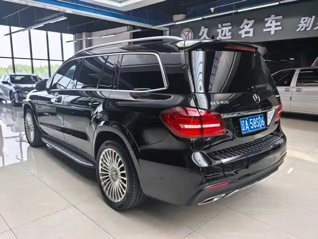 Mercedes-Benz GLS — фото 6