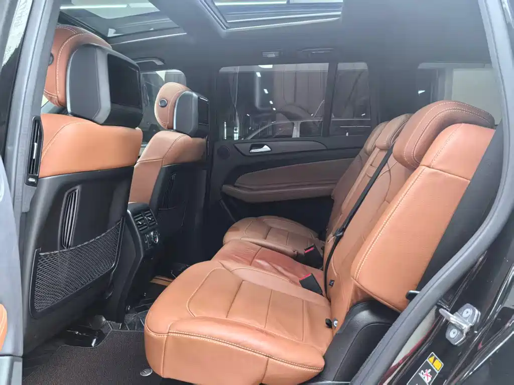 Mercedes-Benz GLS — фото 10