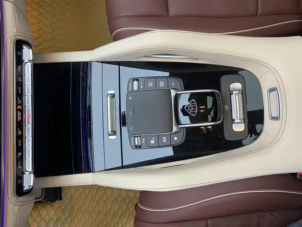 Mercedes-Benz GLS — фото 20