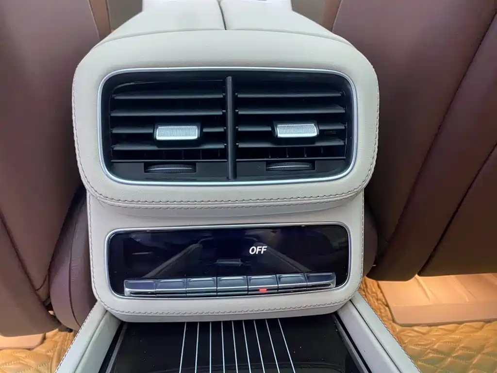 Mercedes-Benz GLS — фото 21