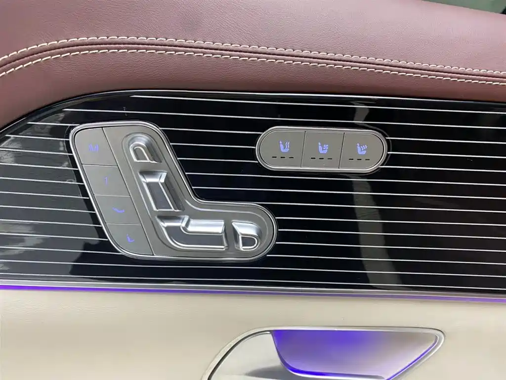 Mercedes-Benz GLS — фото 23