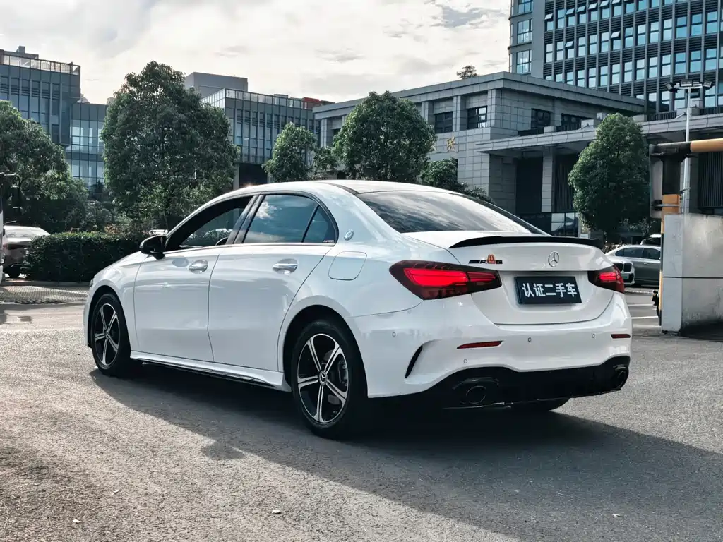 Mercedes-Benz A-Class — фото 6