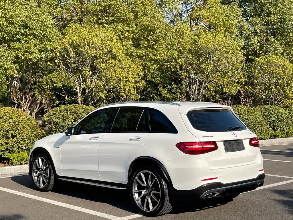 Mercedes-Benz GLC AMG — фото 5
