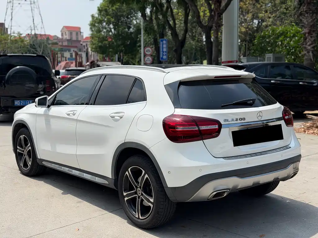 Mercedes-Benz GLA — фото 8