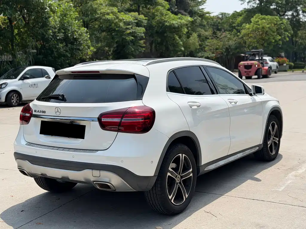 Mercedes-Benz GLA — фото 10