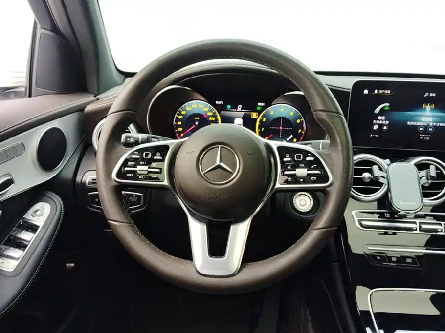 Mercedes-Benz GLC — фото 15