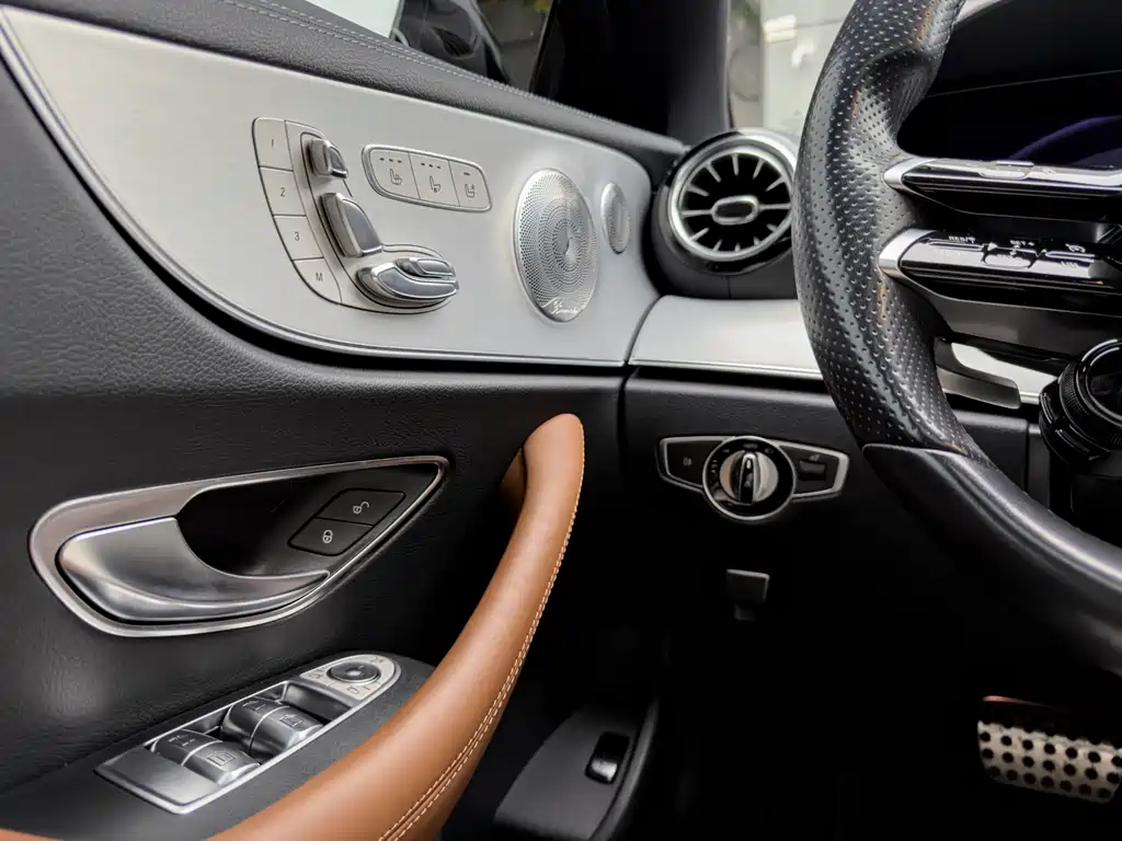 Mercedes-Benz E-Class AMG — фото 14