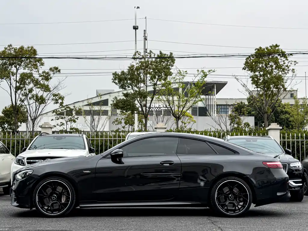 Mercedes-Benz E-Class AMG — фото 9