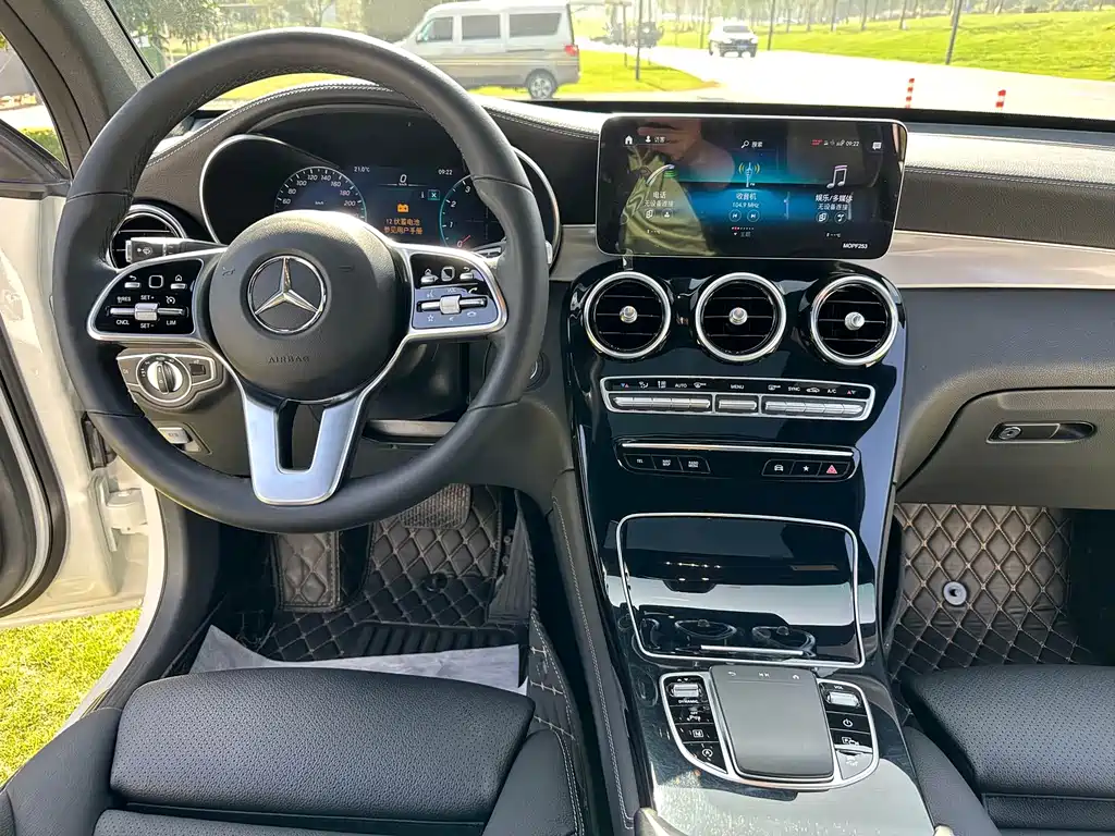 Mercedes-Benz GLC Coupe — фото 10