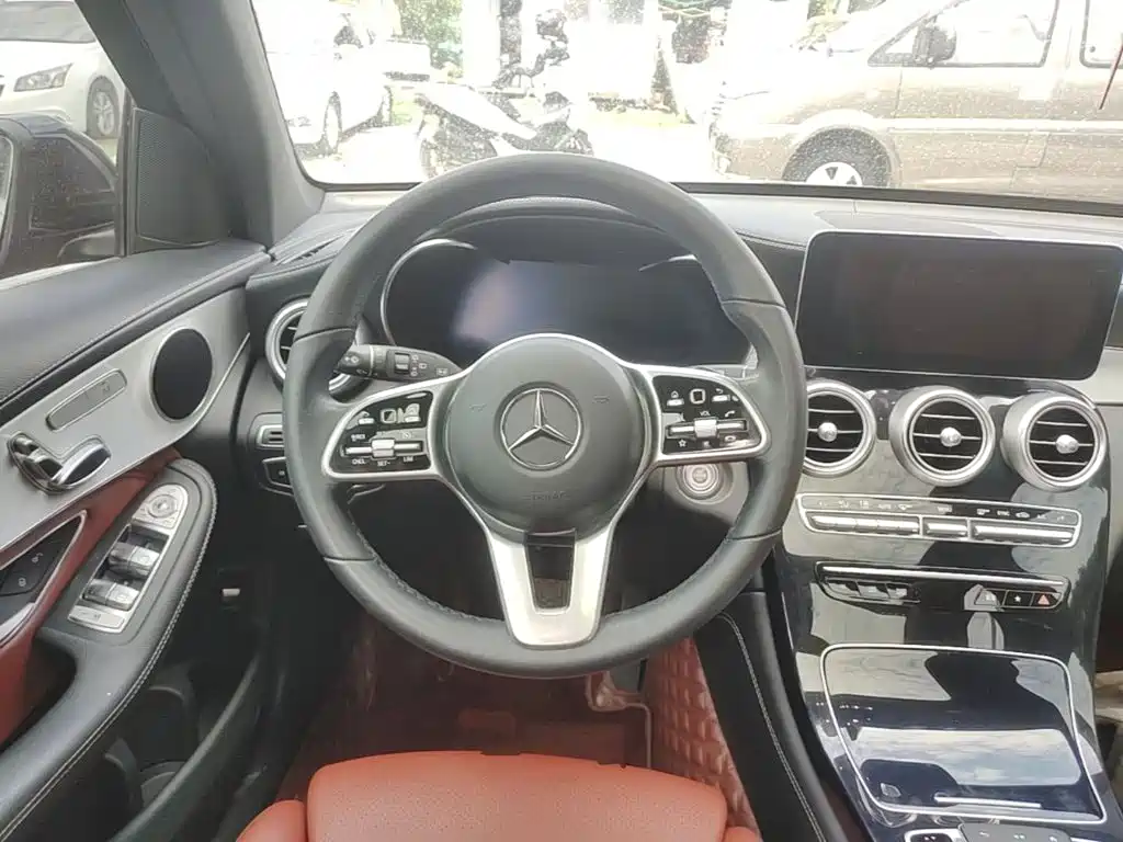 Mercedes-Benz GLC — фото 11
