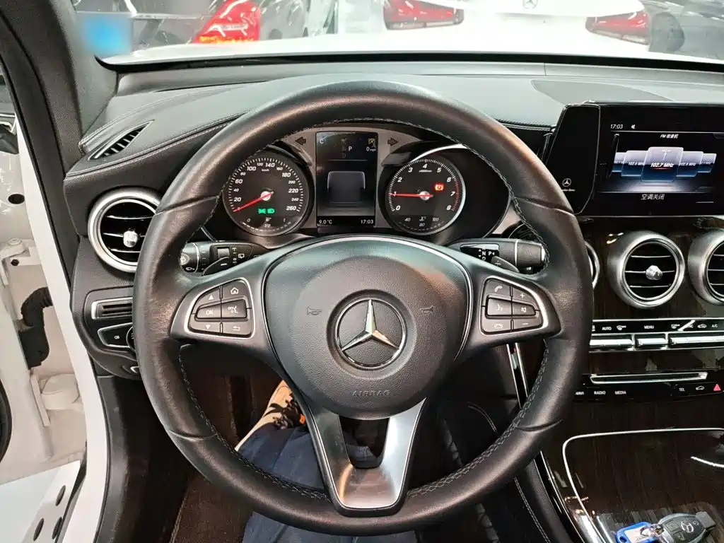 Mercedes-Benz GLC — фото 3