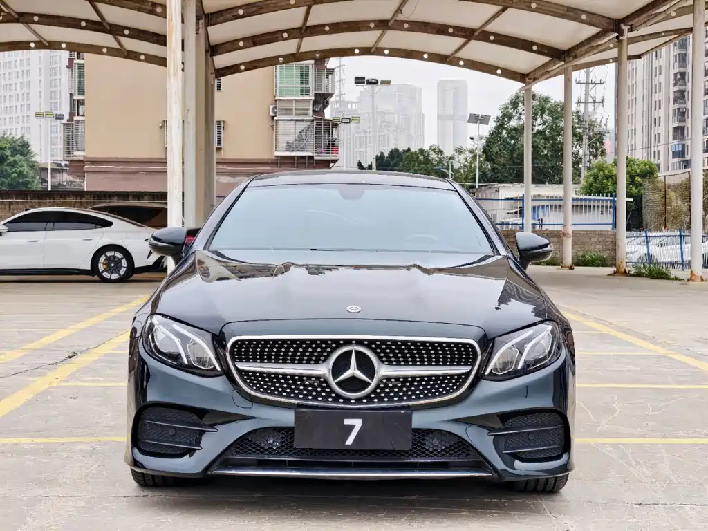 Mercedes-Benz E-Class (Import) — фото 2