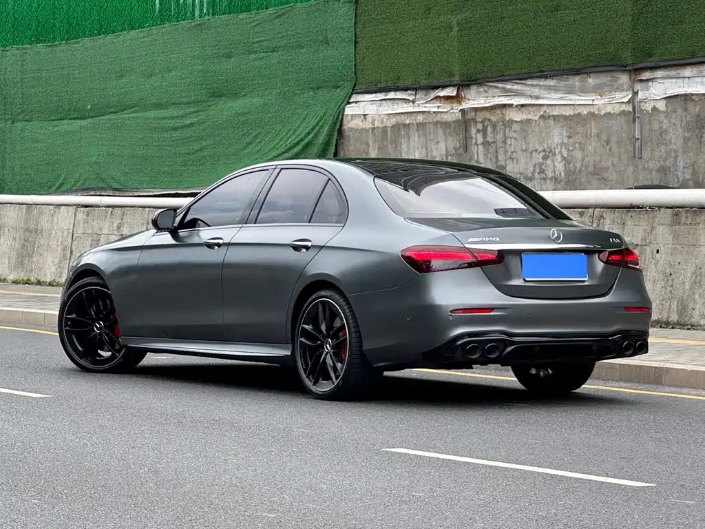Mercedes-Benz E-Class AMG — фото 21