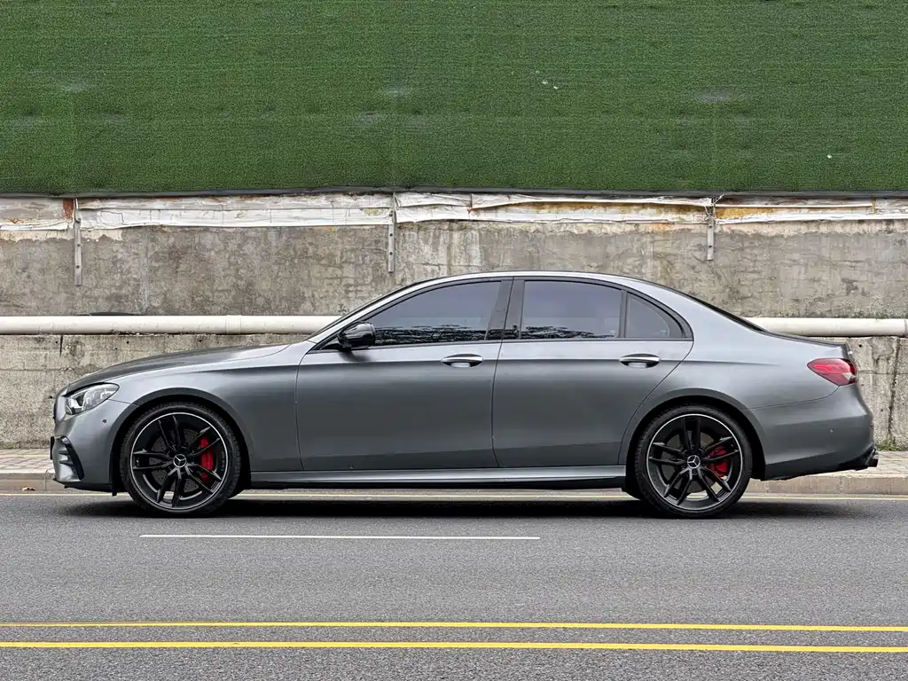Mercedes-Benz E-Class AMG — фото 5