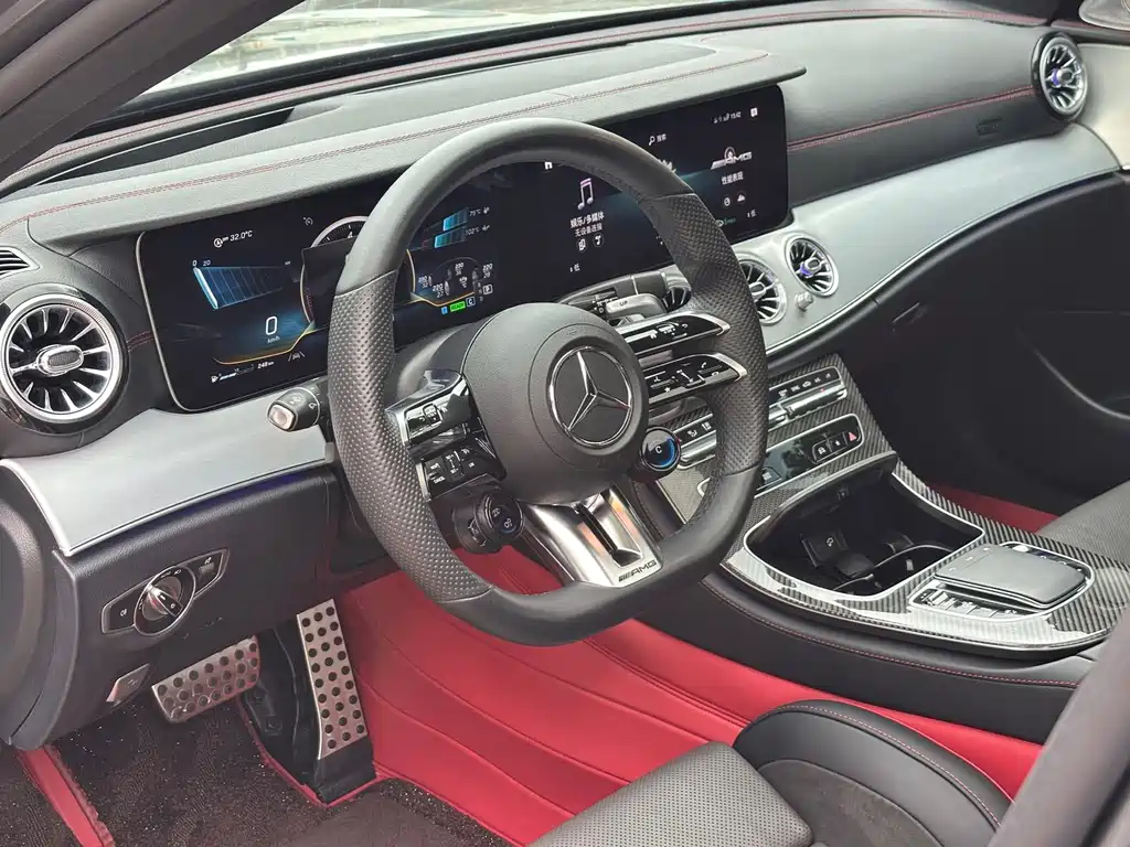 Mercedes-Benz E-Class AMG — фото 6