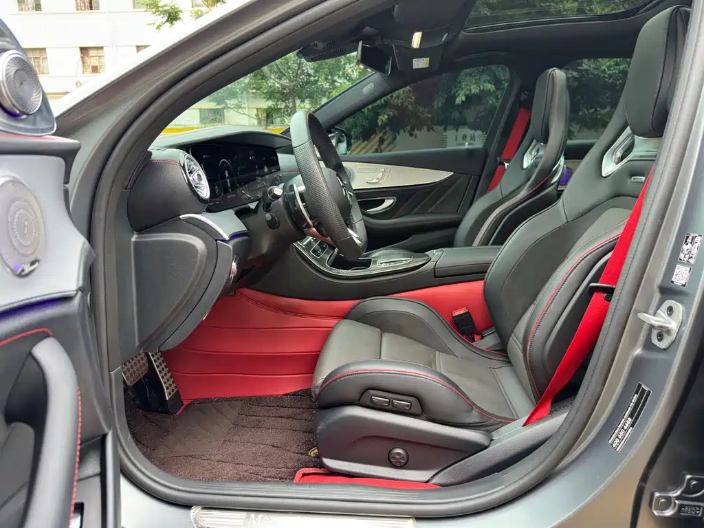Mercedes-Benz E-Class AMG — фото 7