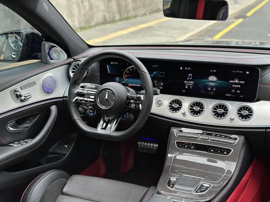 Mercedes-Benz E-Class AMG — фото 10