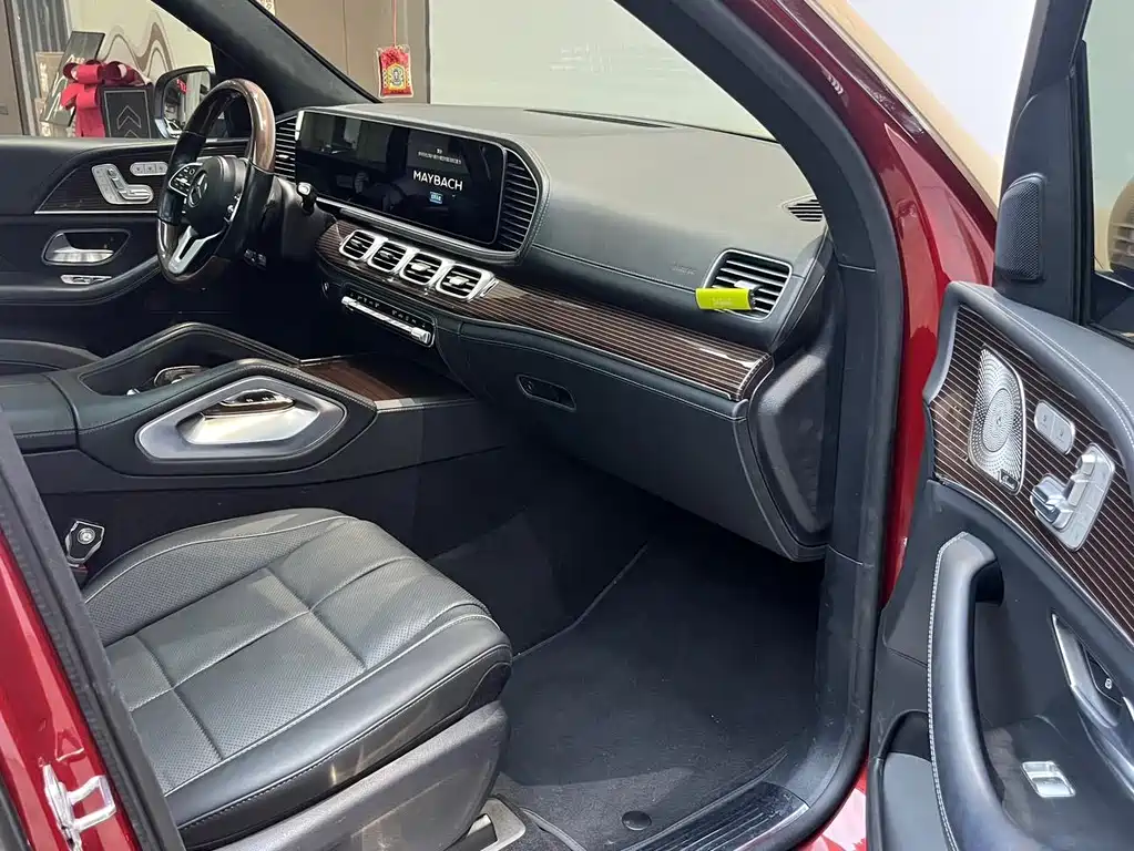 Mercedes-Benz GLS — фото 11